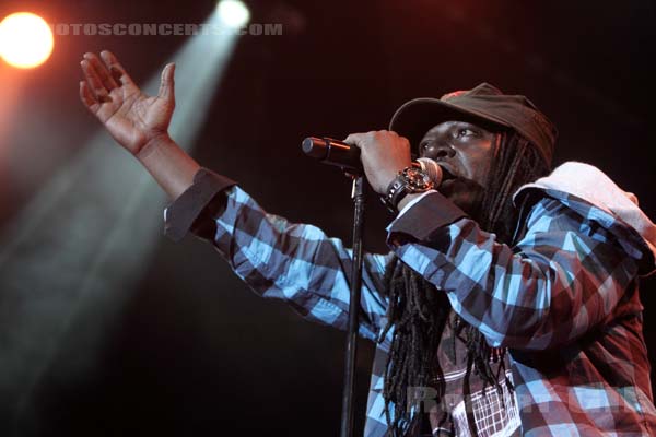 ALPHA BLONDY - 2010-06-21 - VINCENNES - Chateau de Vincennes - 